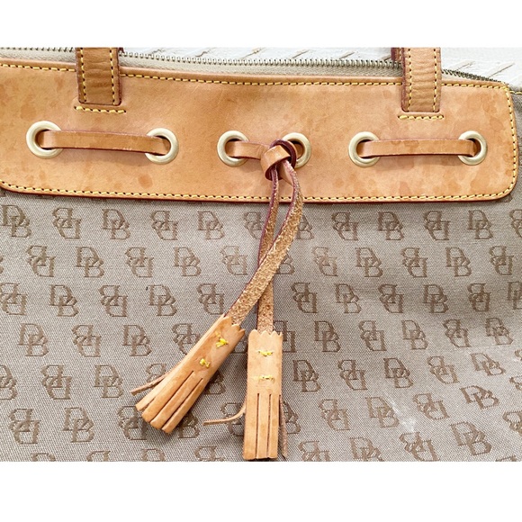 Dooney & Bourke VTG Canvas & Leather DB Monogram Bag  (Broken Zipper Pull) - Picture 2 of 15